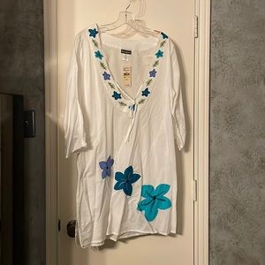 White Tommy Bahama cover up. Size medium